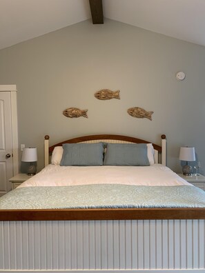 3 bedrooms, iron/ironing board, free WiFi, bed sheets - Oceanfront Cottage & Guest House, Private Beach, 3 Miles to Acadia National Park (Bar Harbor)