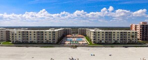 Exterior - NEW to VRBO- Beautiful New Smyrna Beach Condo, freshly remodeled (New Smyrna Beach)