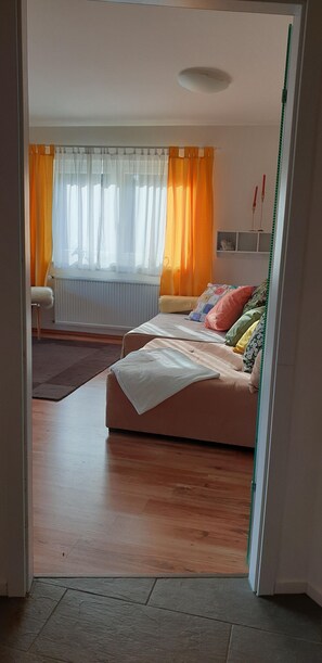 2 Schlafzimmer, Bügeleisen/Bügelbrett, Babybetten, kostenloses WLAN