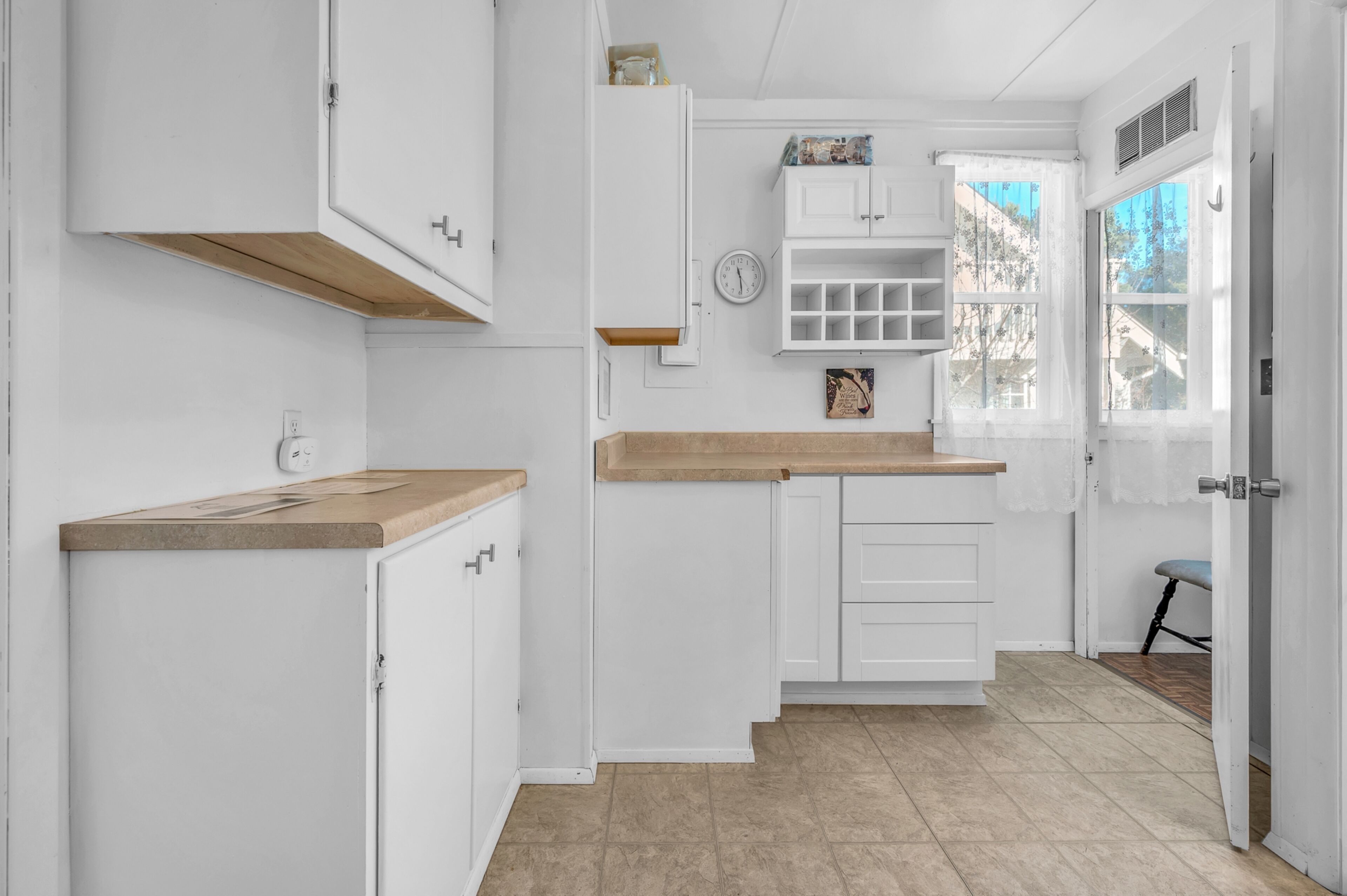 冰箱、微波炉、烤箱、炉灶