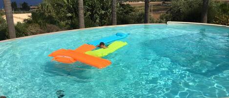 Piscine extérieure