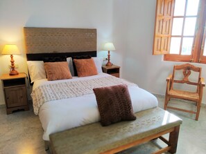 6 habitaciones, tabla de planchar con plancha y wifi gratis