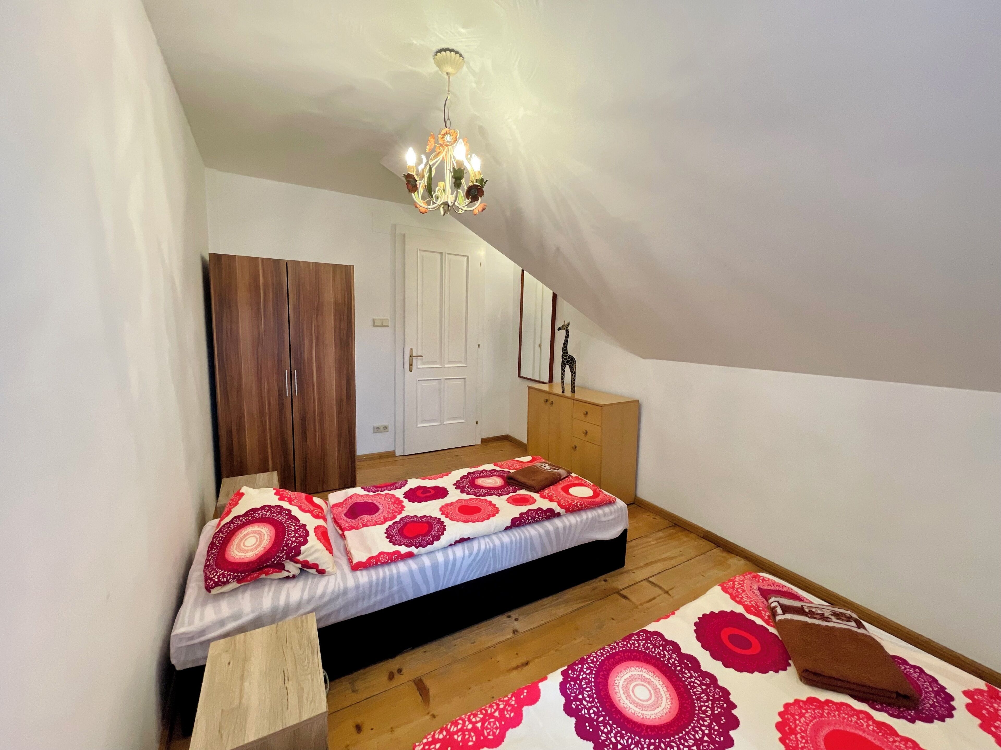 3 bedrooms, WiFi, bed sheets