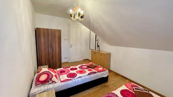 3 bedrooms, WiFi, bed sheets