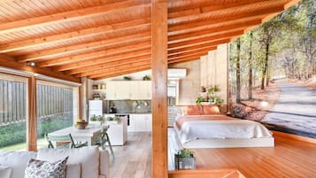 1 slaapkamer, een strijkplank/strijkijzer, internet, beddengoed