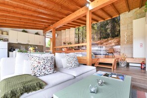 TV - Casas das Olas - House 6 (Arcos de Valdevez)