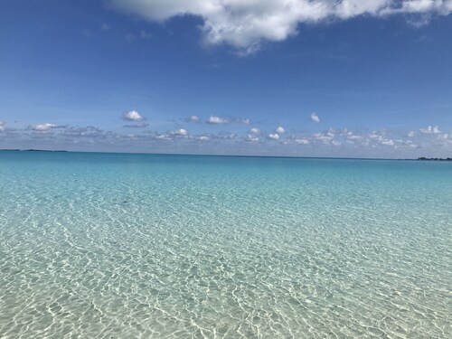Villa’s Edge Beach Villa, Great Harbour Cay