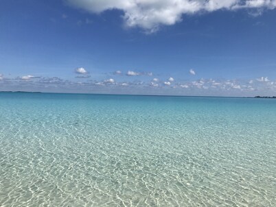 Villa’s Edge Beach Villa, Great Harbour Cay