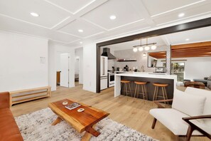 Ferienhaus, Mehrere Betten, Balkon, Bergblick (234) | Wohnbereich