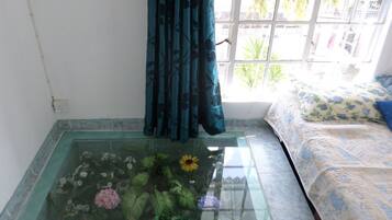 1 bedroom, iron/ironing board, bed sheets