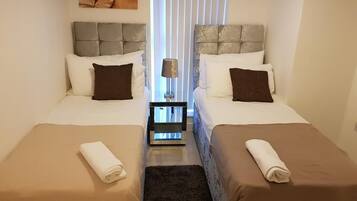 2 bedrooms, iron/ironing board, free WiFi, bed sheets