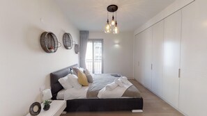 2 dormitorios, tabla de planchar con plancha, wifi y ropa de cama