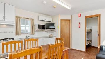 Family Cabin | Living area