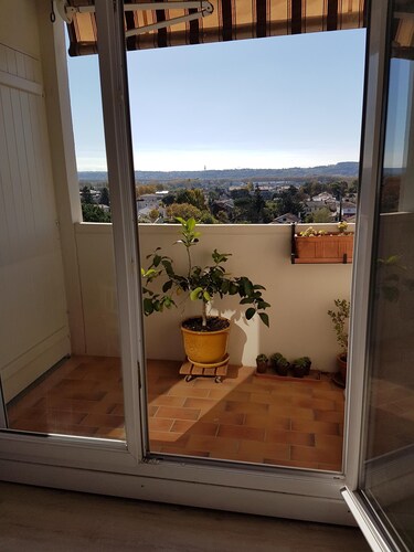 TOULOUSE CITE DE L'ESPACE Halle aux machines ACCOMMODATION 2 to 4 PEOPLE