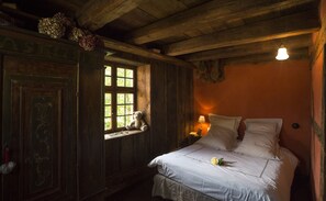 2 bedrooms, in-room safe, iron/ironing board, WiFi - Apartment in old Alsatian farmhouse (Rangen, Grand Est)