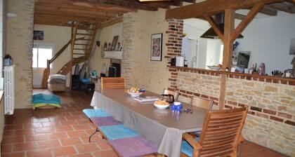 Rent whole house or rooms in the countryside in Teloché (72)