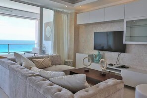 TV connectée, cheminée