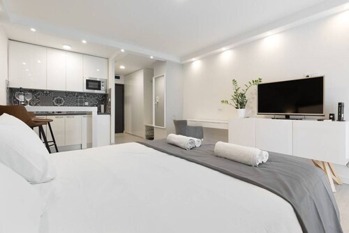 Penthouse "Sky 17" apartment with balcony