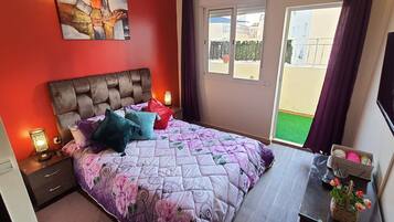 2 chambres, fer et planche à repasser, lit parapluie, Wi-Fi gratuit