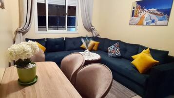 Smart TV, books, video library