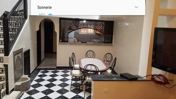 تناول الطعام