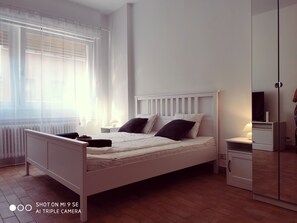 1 bedroom, iron/ironing board, free WiFi