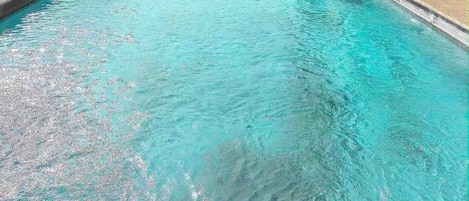 Utomhuspool