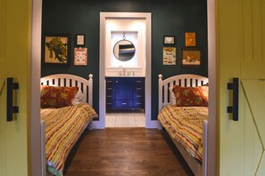 4 bedrooms, desk, blackout curtains, iron/ironing board