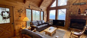 Pet-Friendly,Cozy Cabin,Hot Tub,Wood Fireplace,WiFi