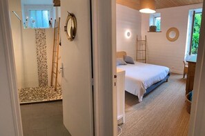 4 bedrooms, iron/ironing board, travel crib, WiFi - In "Brittany" the weather is fine... several times a day!(cancaleloca on the web) (Cancale)