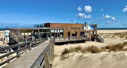 Detached 6 persons vacation home by the sea 2 minutes walk from the beach in Zeeland