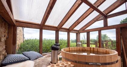 Hen Party House Sleeping 13: Private Spa & Catering