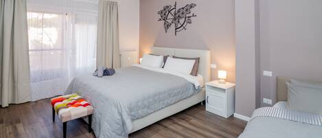 2 chambres, fer et planche à repasser, Wi-Fi, draps fournis