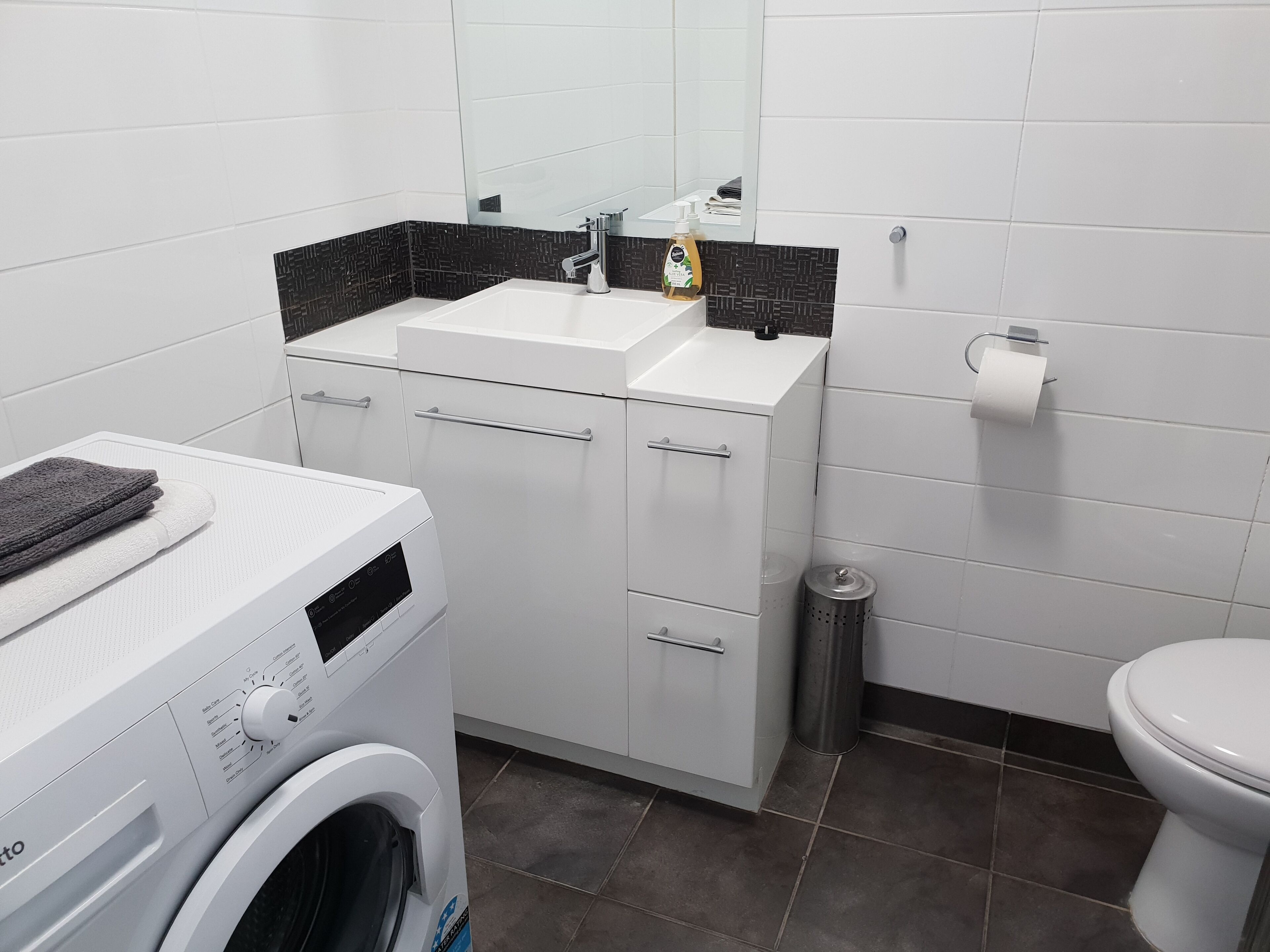 Champagne views on a budget — image 10