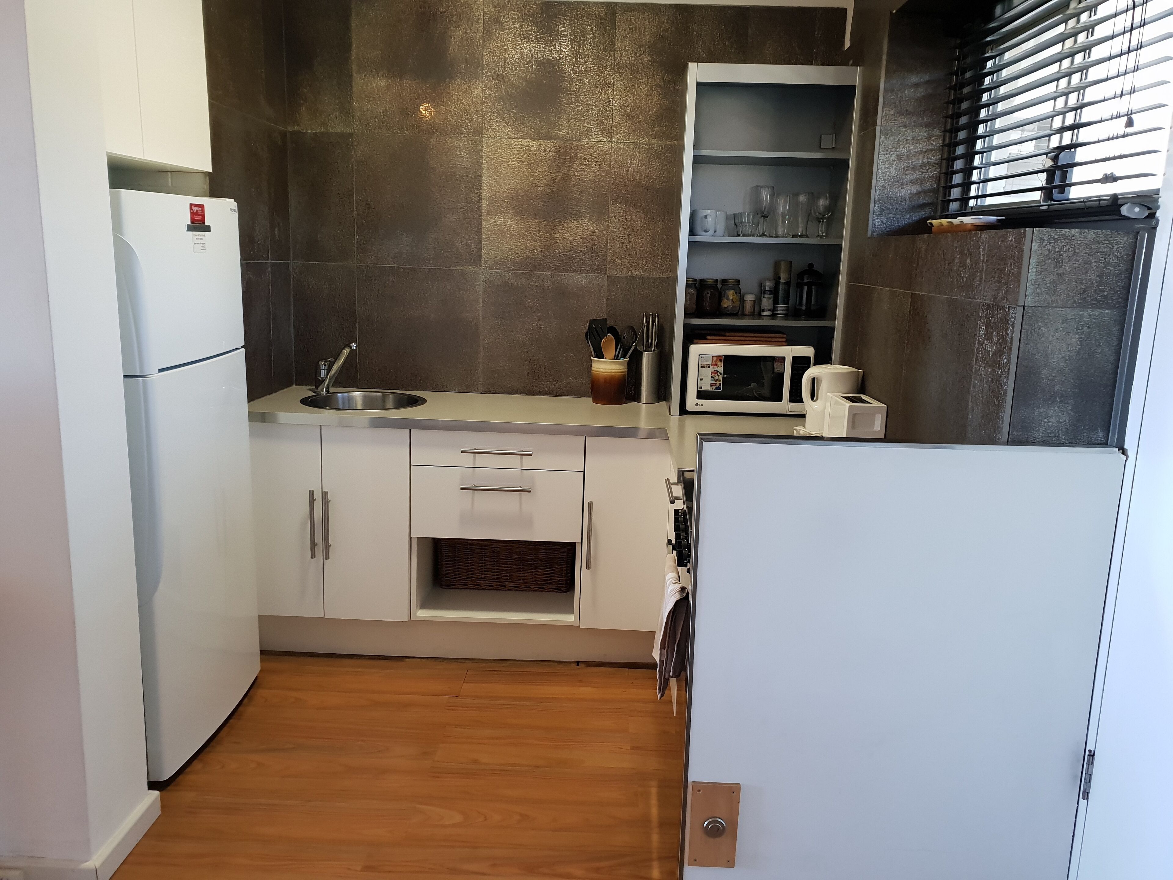 Champagne views on a budget — image 7