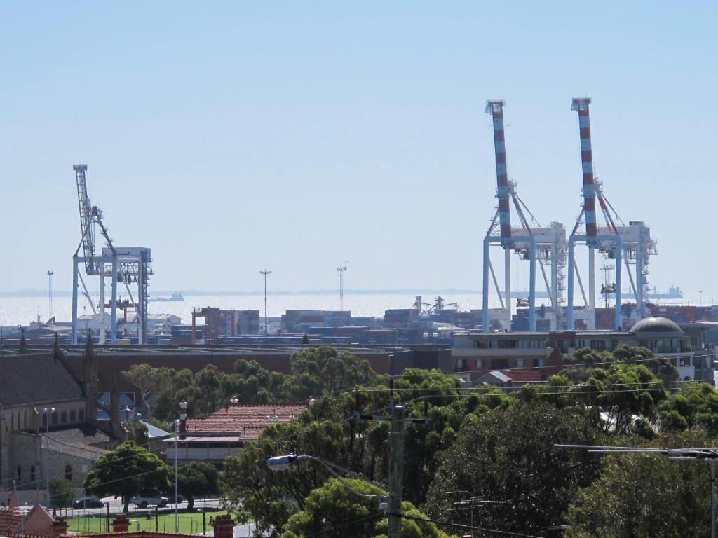 Champagne views on a budget — image 6