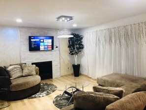 TV, fireplace, ping pong