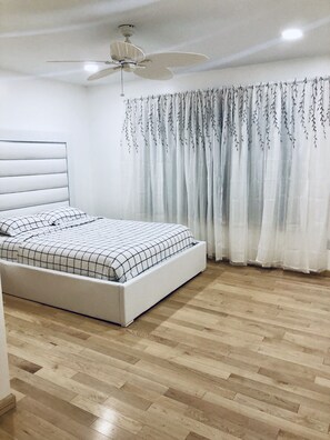 4 bedrooms, in-room safe, WiFi, bed sheets - Pocono’s dream vacation (Mount pocono)