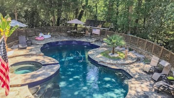 Piscine extérieure, piscine chauffée