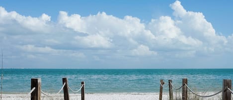 Beach nearby, sun-loungers, beach towels
