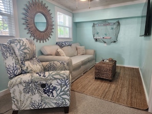 Smart-TV, Bücher, Stereoanlage