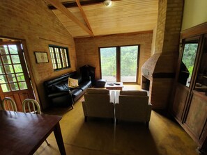 Fireplace - Sitio Pindorama / House with panoramic view (Gonçalves)
