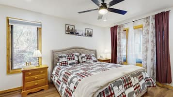 5 bedrooms, iron/ironing board, WiFi, bed sheets