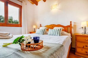 2 habitaciones, tabla de planchar con plancha y wifi gratis