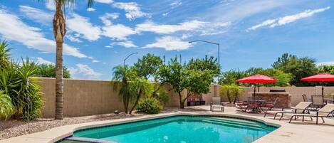 Piscine extérieure, piscine chauffée