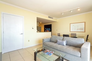 Smart TV - Private Residence in Coconut Grove Hotel with Free Parking (Miami)
