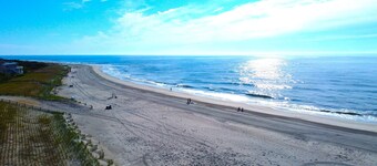 Beachfront with Inlet and Avalon Skyline Views! Clean, Comfortable & Convenient!