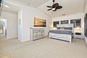 3 bedrooms, iron/ironing board, travel cot, free WiFi - Massive Ocean View Rooftop - 4 Min Walk to Beach (Oceanside)