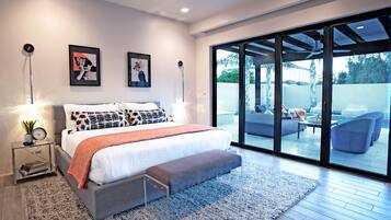 3 camere, una scrivania, ferro/asse da stiro, culla da viaggio