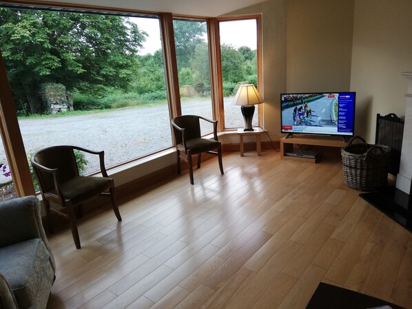Superior Apartment, Accessible | Lounge
